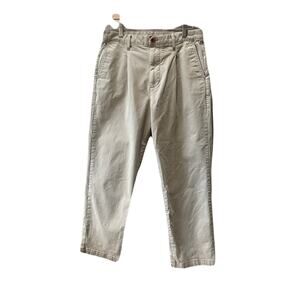 Gap Mens Pleated Iconic Khakis Size  32x27